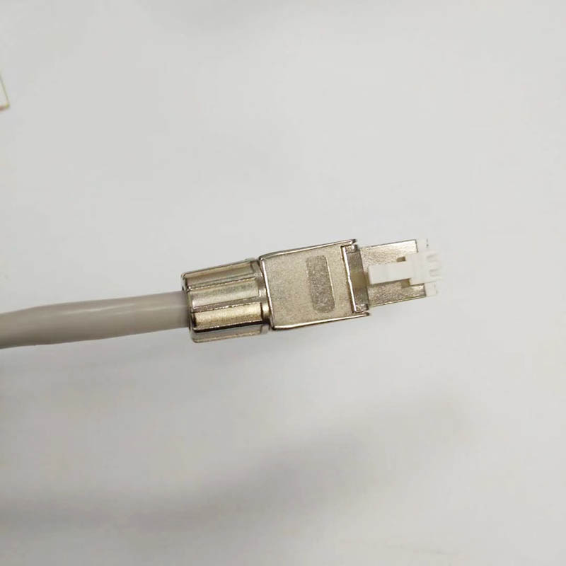 What type of connectors are used on both ends of the CAT7 jumper?