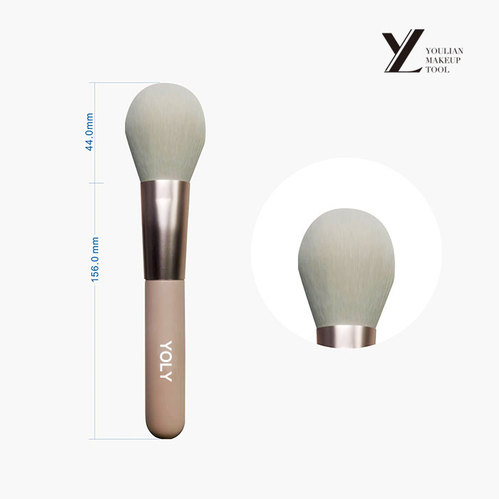 Understanding the Impact: How the Density of Bristles Affects the Application of the Large Blush Brush